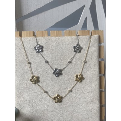 Collier petites fleurs :)