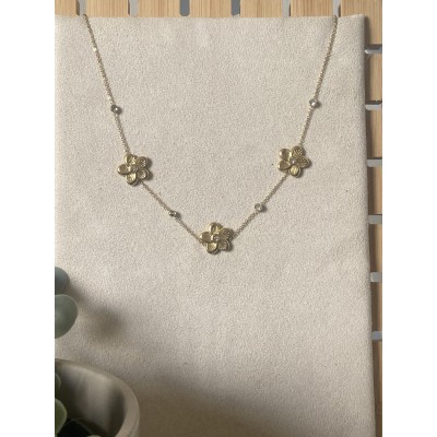 Collier petites fleurs :)