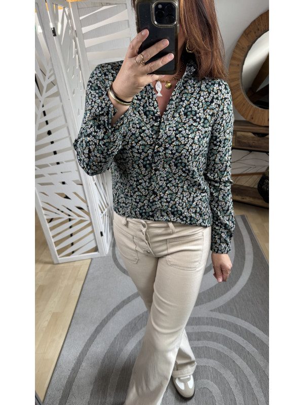 Chemise petites fleurs :)) 