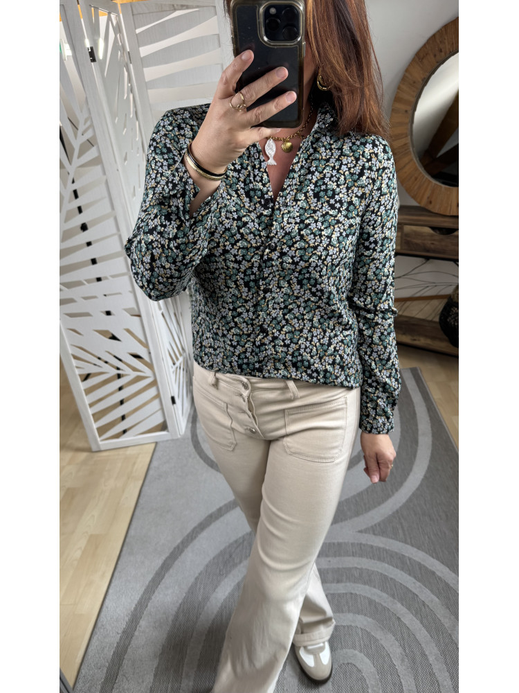 Chemise petites fleurs :)) 