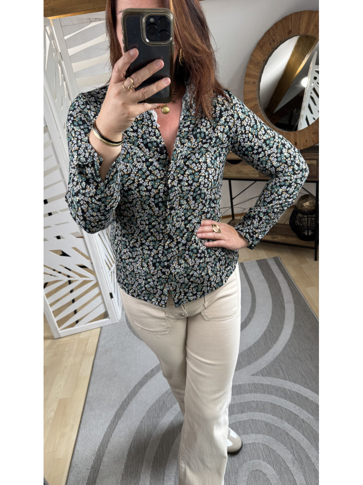 Chemise petites fleurs :)) 