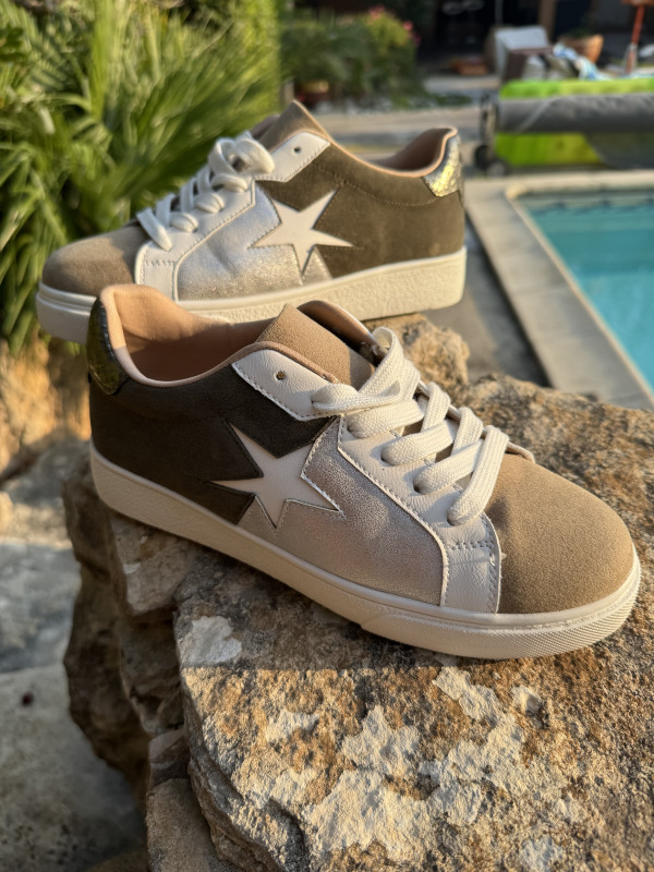 Sneakers kakie et beige :)) 