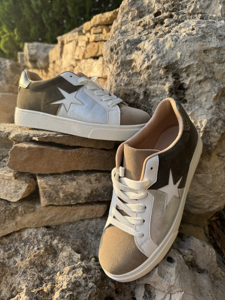Sneakers kakie et beige :)) 