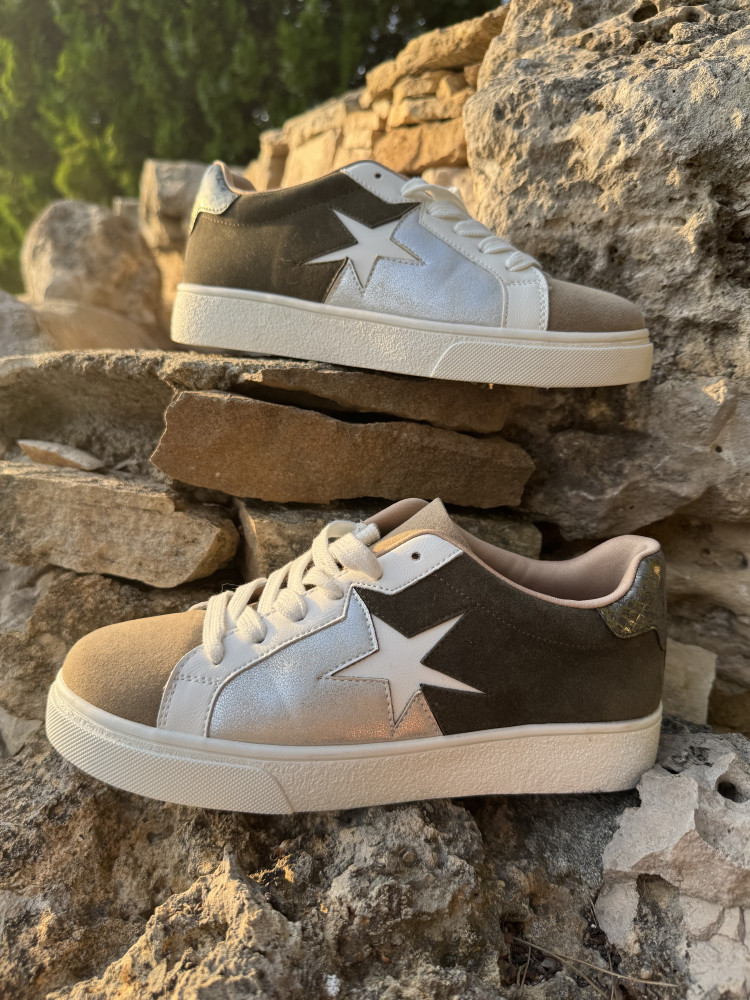 Sneakers kakie et beige :)) 
