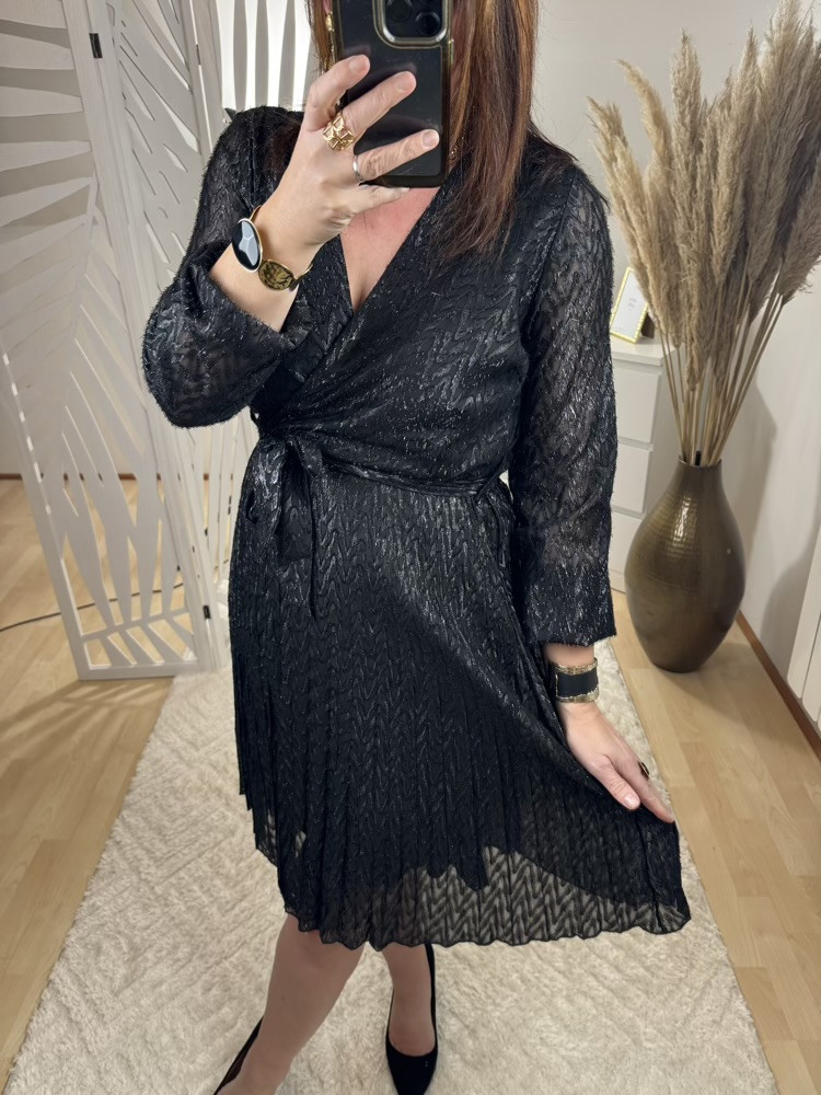 Robe noire irisée Carry :) 
