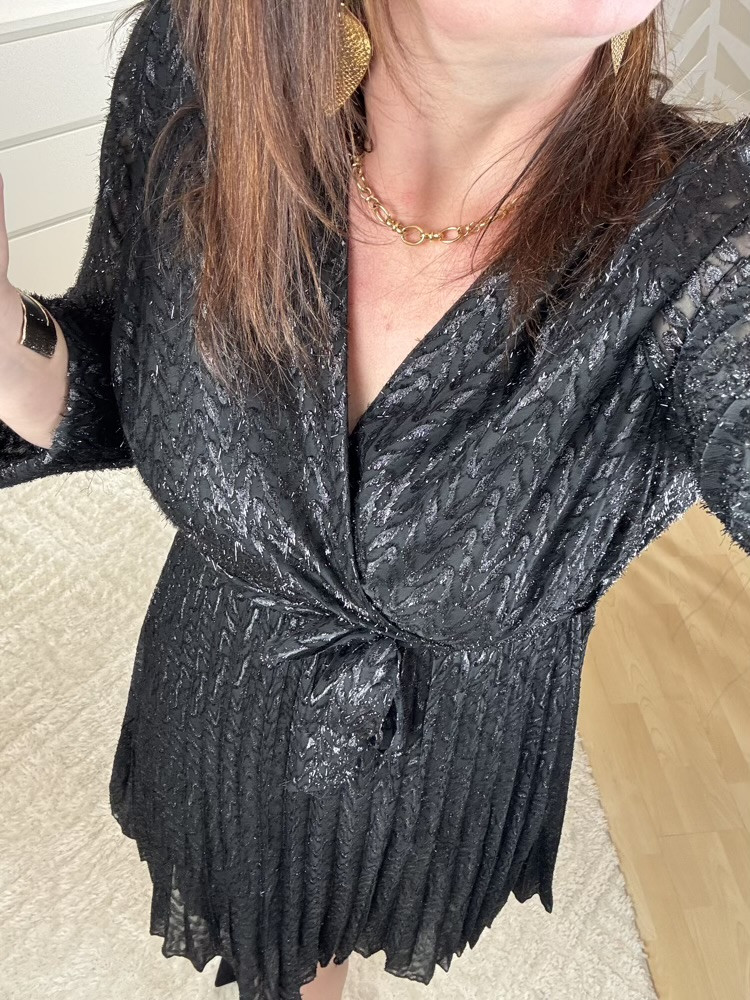 Robe noire irisée Carry :) 