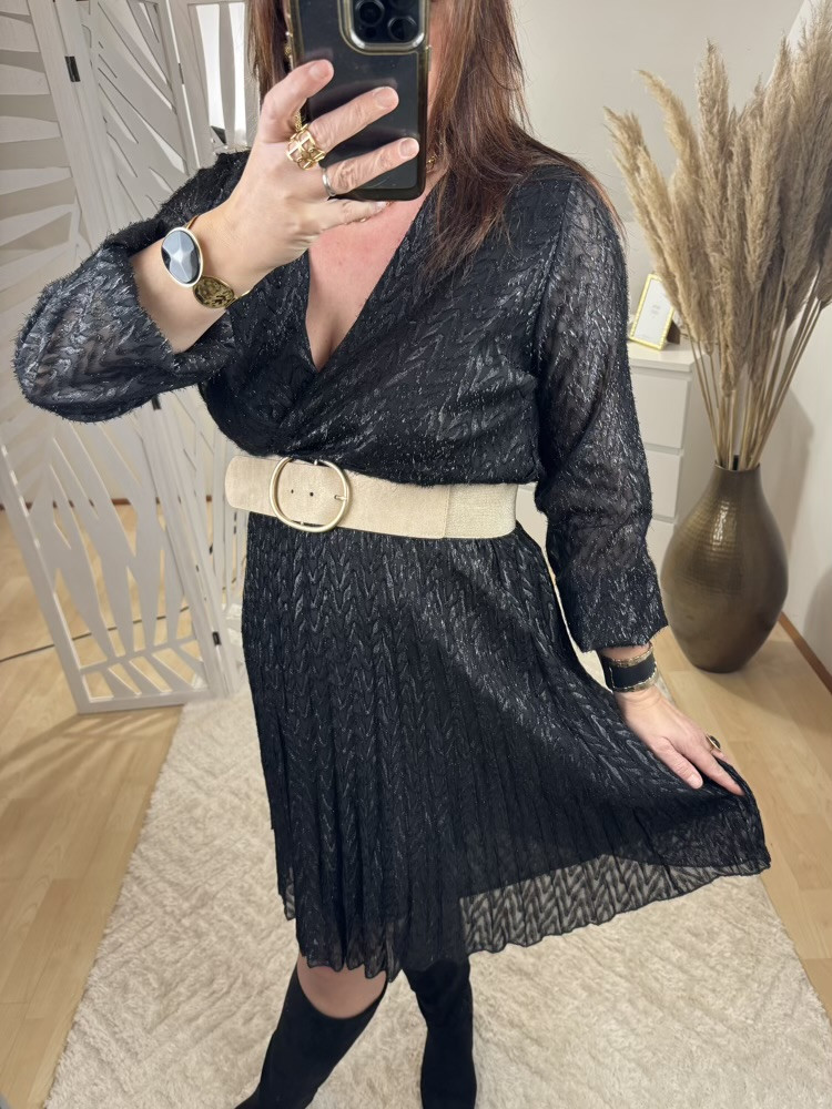 Robe noire irisée Carry :) 