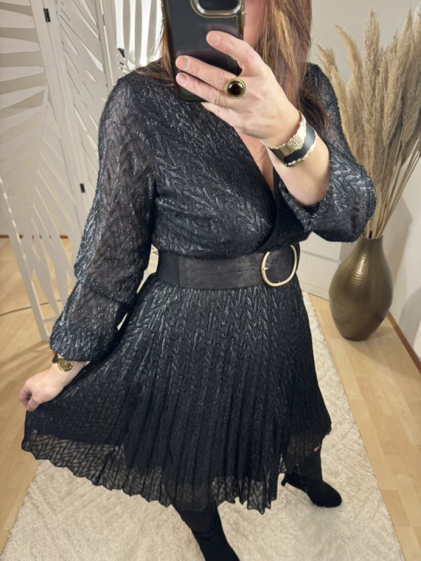 Robe noire irisée Carry :) 