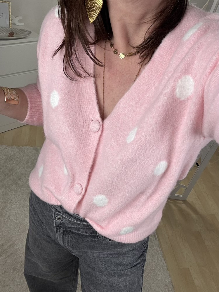 Cardigan rose à pois :) 