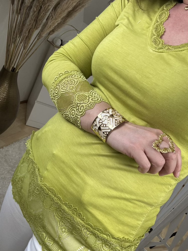 T shirt manches longues dentelle Vert Anis ou camel :) 