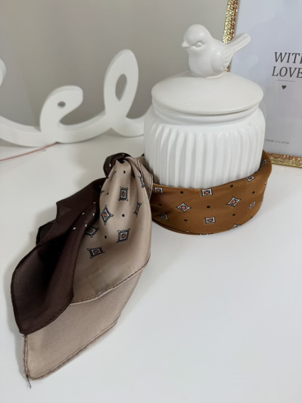 Foulard carré 70*70 chocolat Camel et beige 