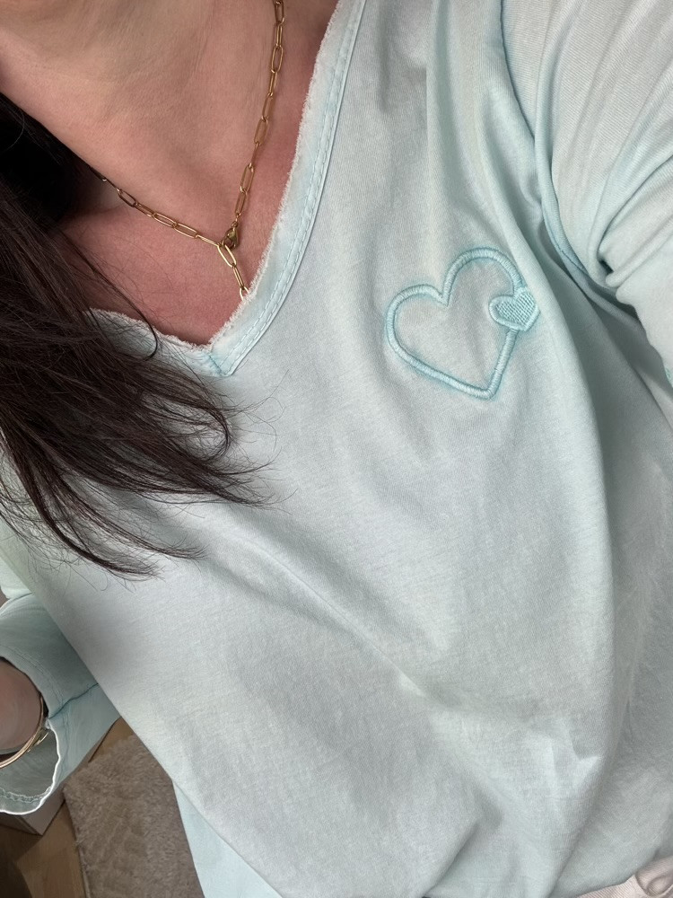 T Shirt manches longues vert d’eau Broderie double cœur :) 