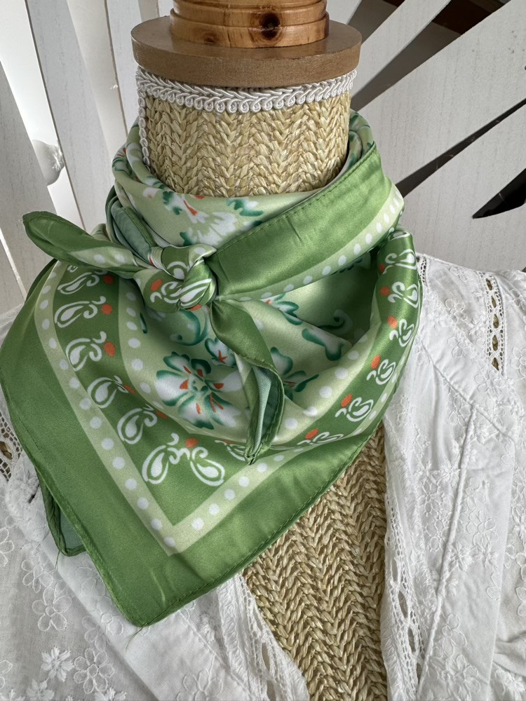 Foulard touché soie 