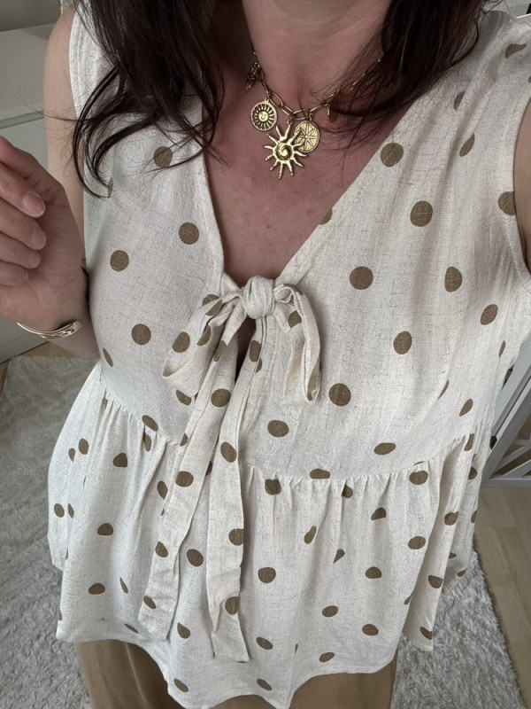 Blouse à pois beige et Camel :) 