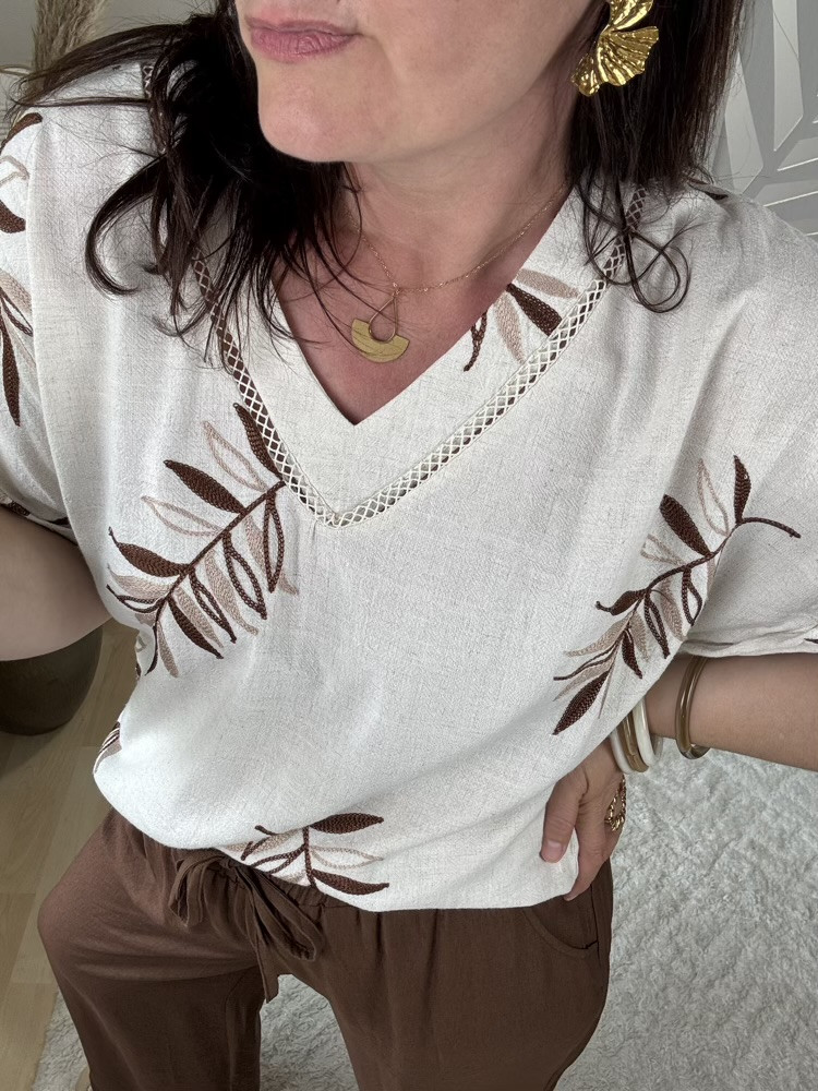 Blouse brodée feuillage :) 