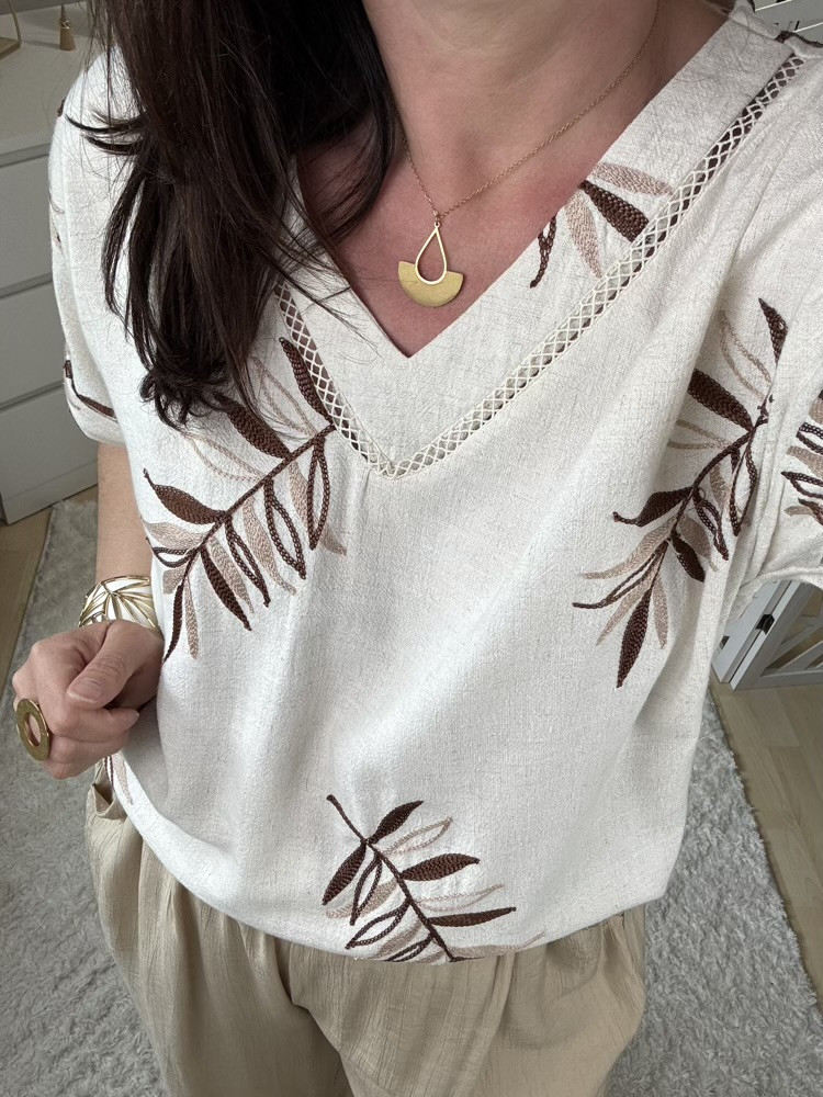 Blouse brodée feuillage :) 