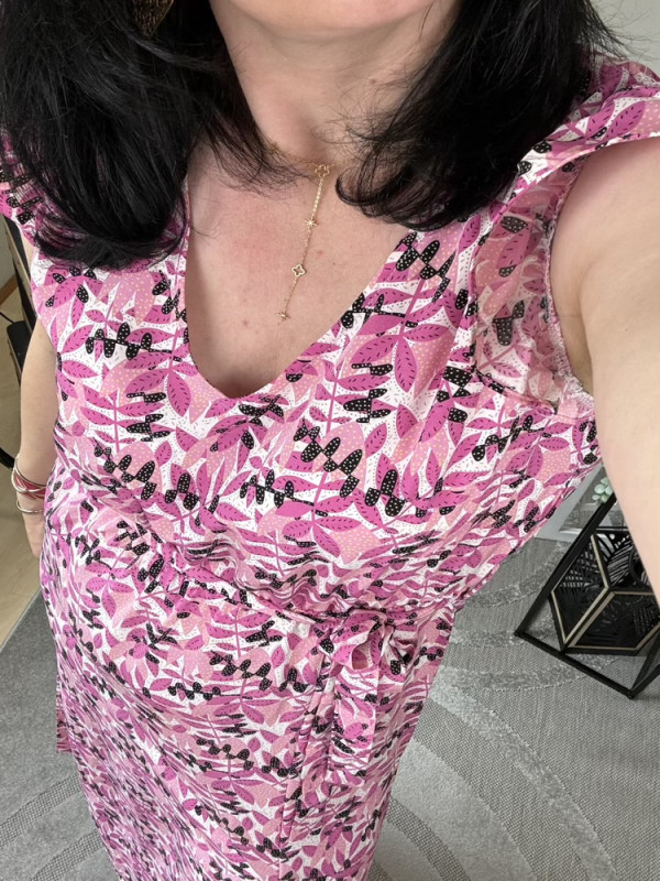 Robe longue rose noire et blanche 