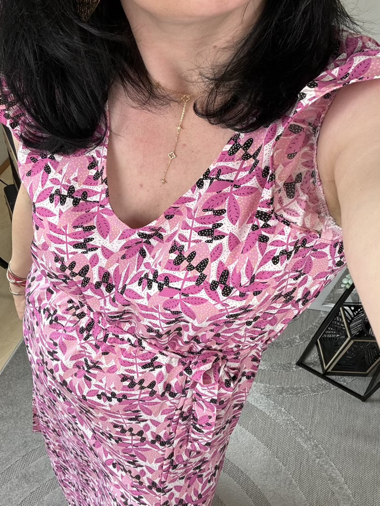 Robe longue rose noire et blanche 