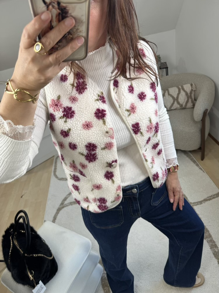 Gilet Sherpa fleuri tons bordeaux rose 
