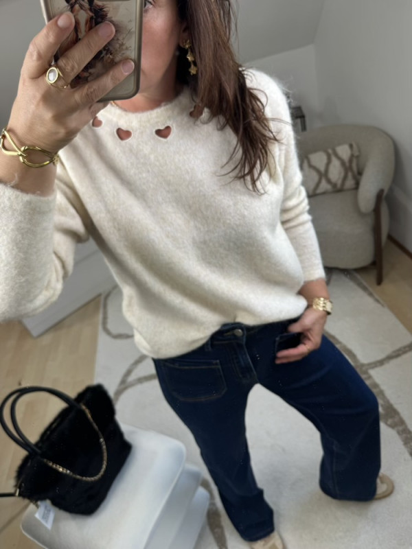 Pull col rond cœurs ajourés 