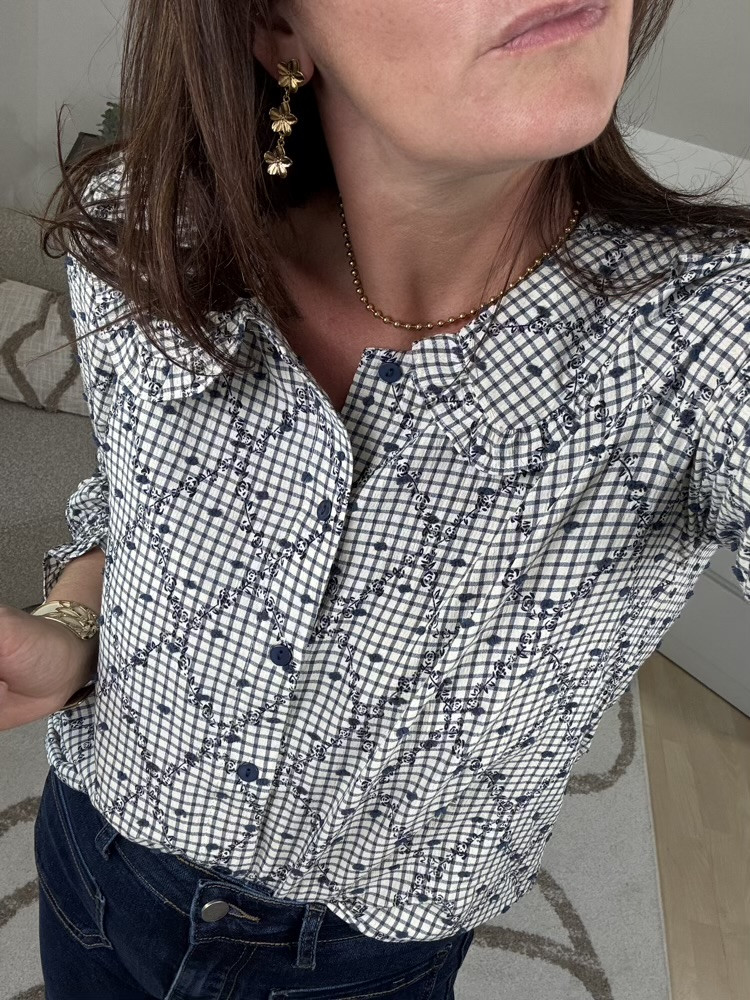 Chemise col Claudine volanté à carreaux 