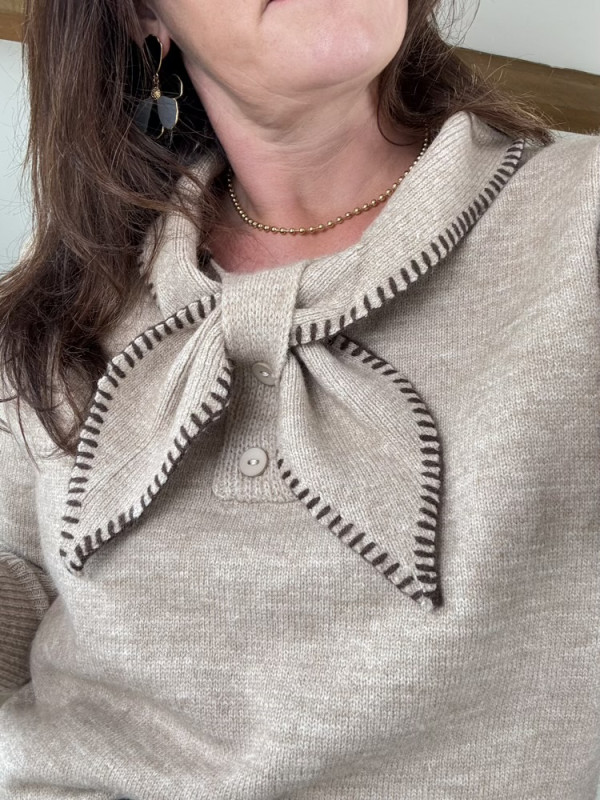 Pull col façon foulard 
