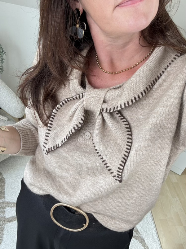 Pull col façon foulard 