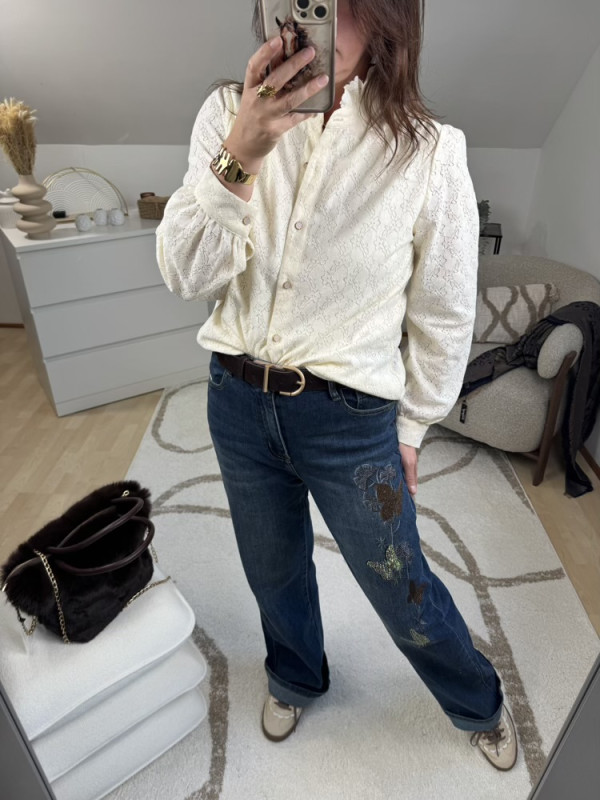 Chemise écrue petites fleurs col dentelle 