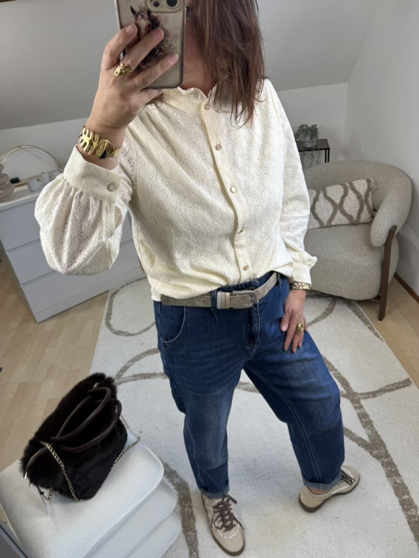Chemise écrue petites fleurs col dentelle 