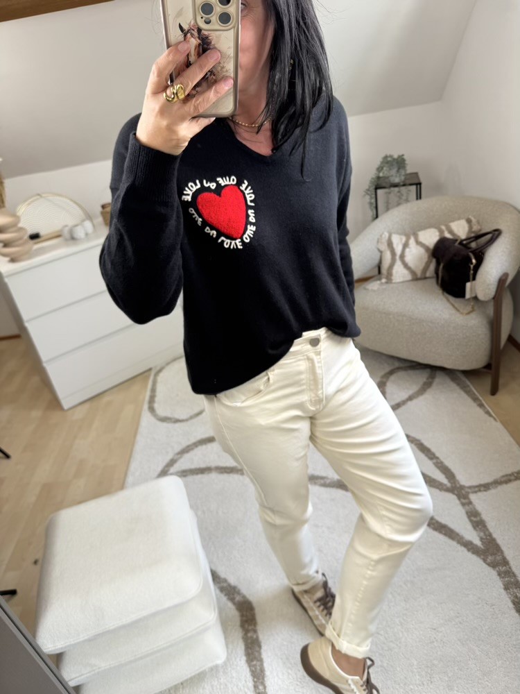 Pull col V motif au dos 