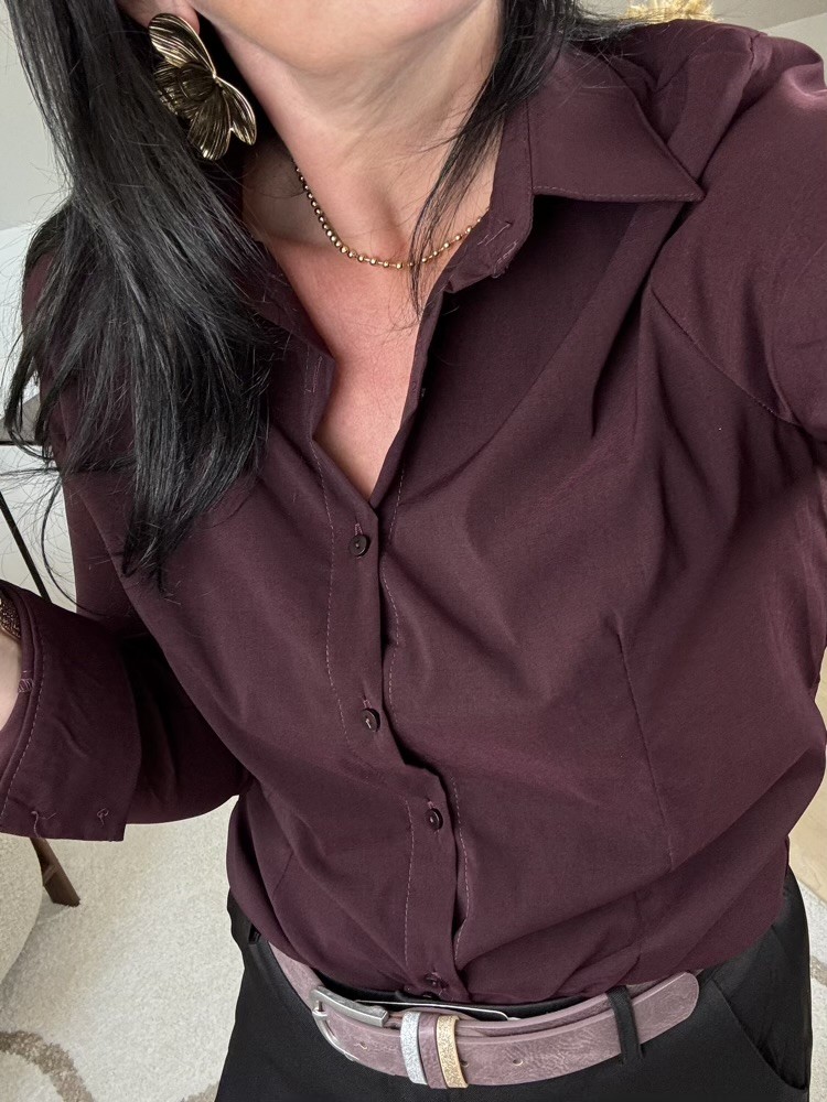 Chemise unie Noire ou violine 