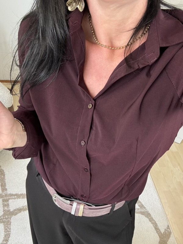 Chemise unie Noire ou violine 
