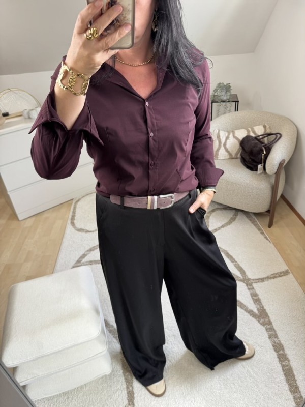 Chemise unie Noire ou violine 