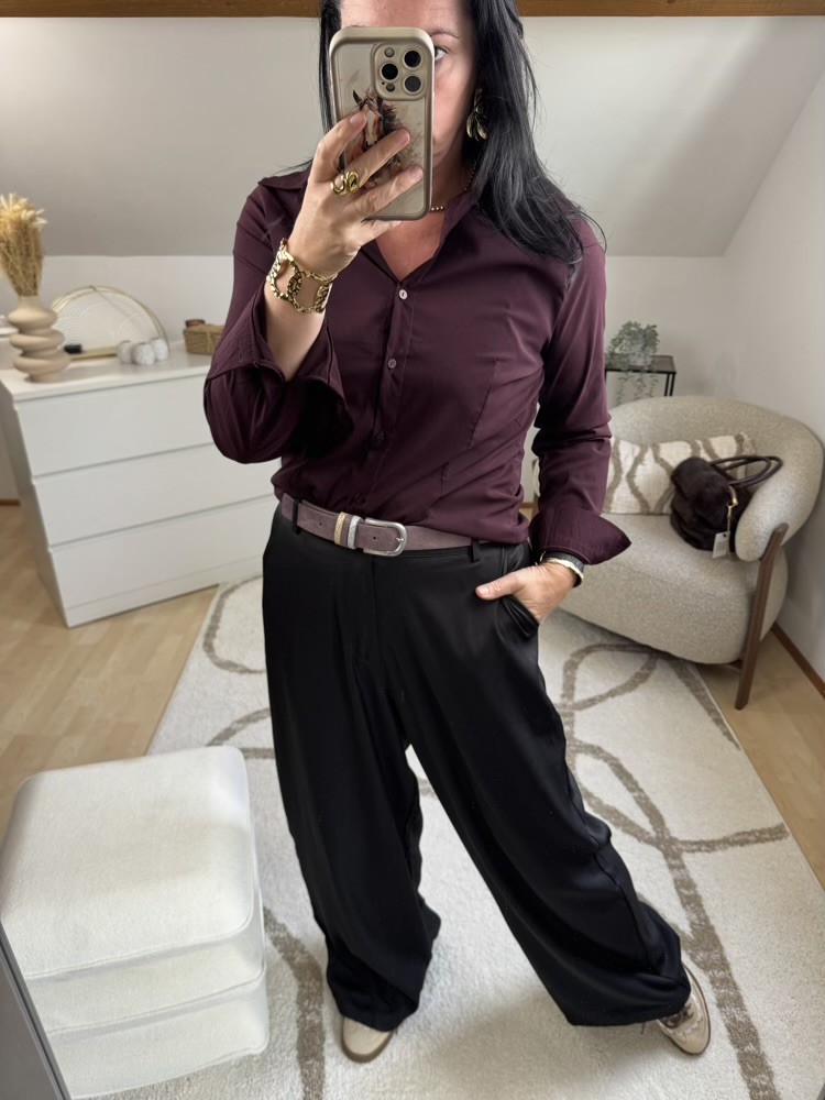 Chemise unie Noire ou violine 