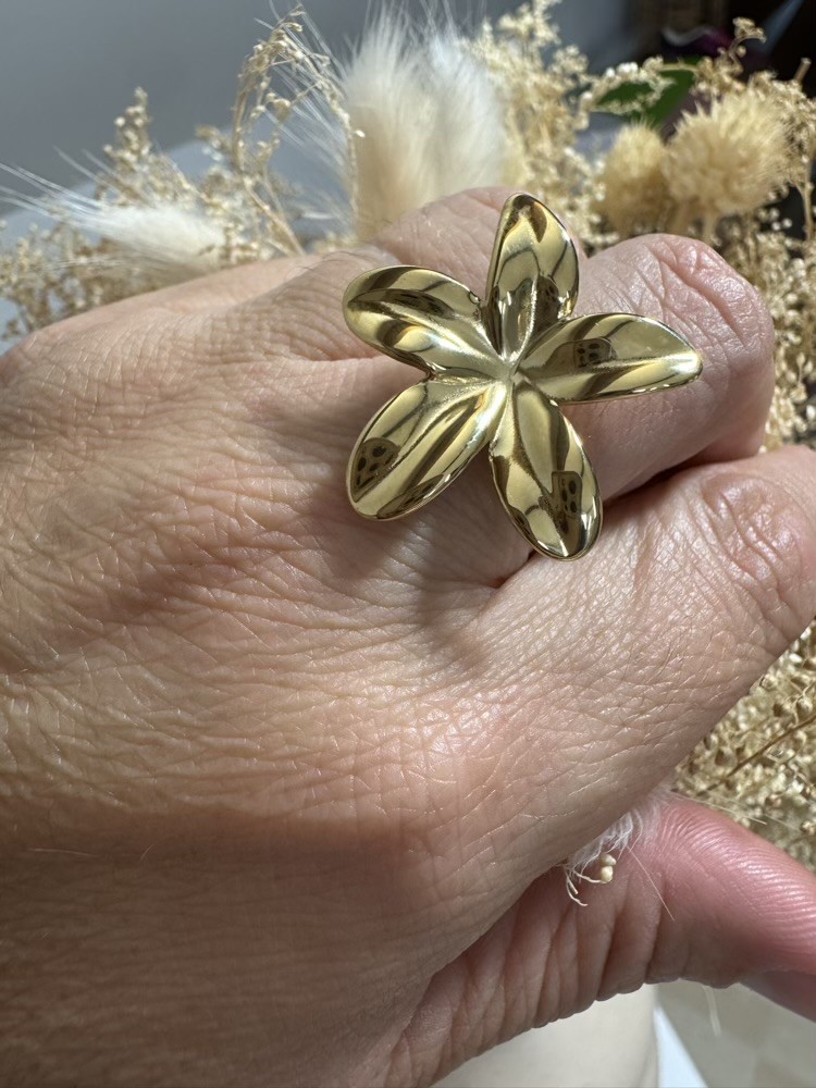 Bague fleur de frangipanier 