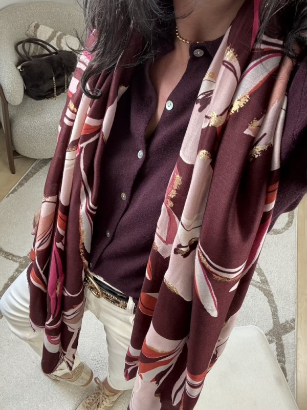 Grande étole à motifs floral et doré 