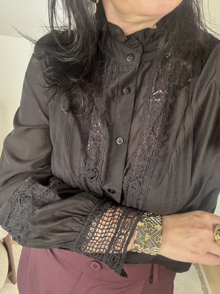 Chemise noire dentelle 