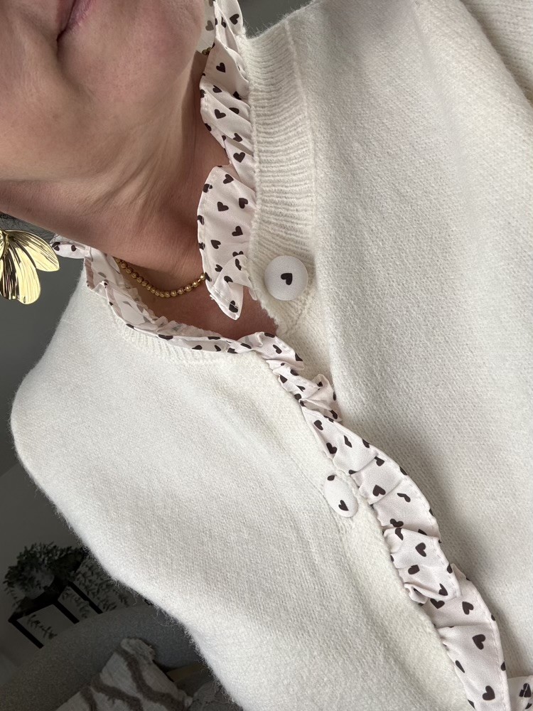Gilet écru  détails motifs cœurs Choco 