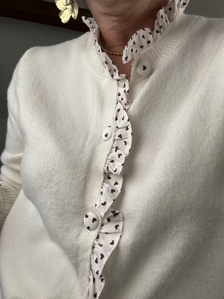 Gilet écru  détails motifs cœurs Choco 