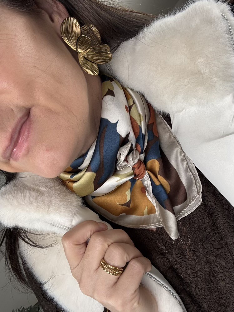 Foulard carré 70*70  Fleuri 