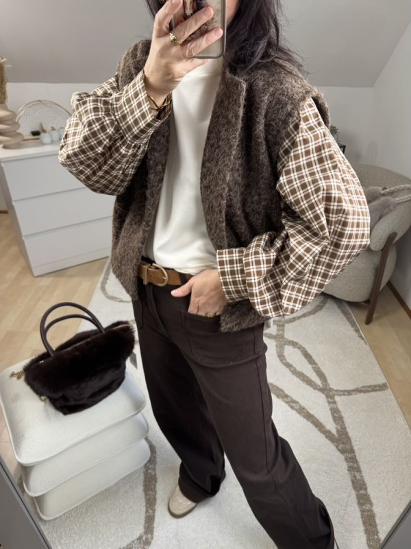Sweat écru manches bouffantes à carreaux 