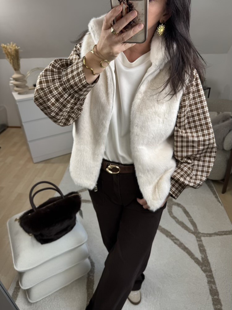 Sweat écru manches bouffantes à carreaux 