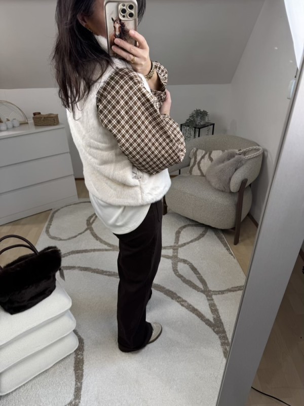 Sweat écru manches bouffantes à carreaux 